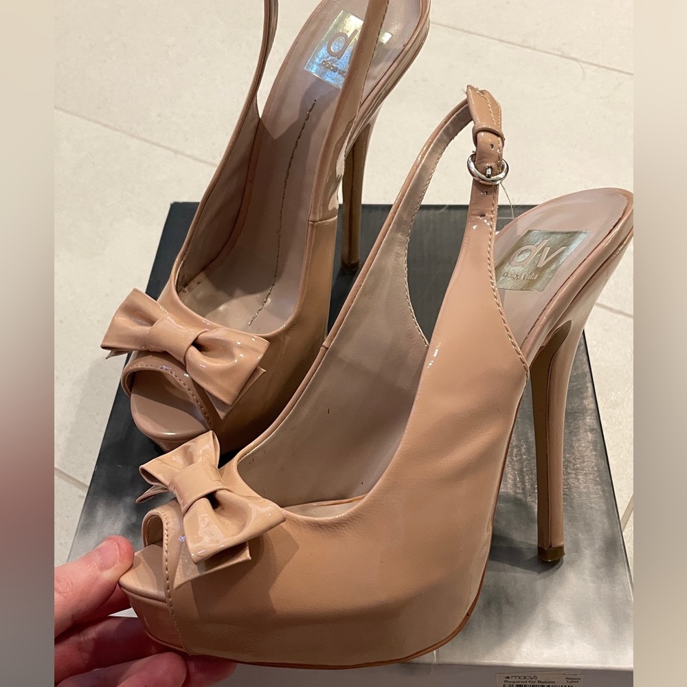 Dolce Vita DV Scarlett patent leather peeptoe blush heels